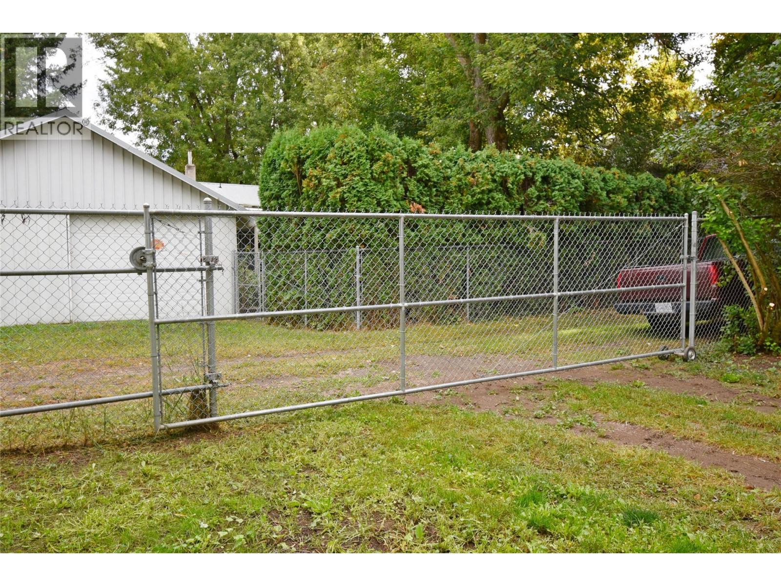 3050 Moray Street, Armstrong