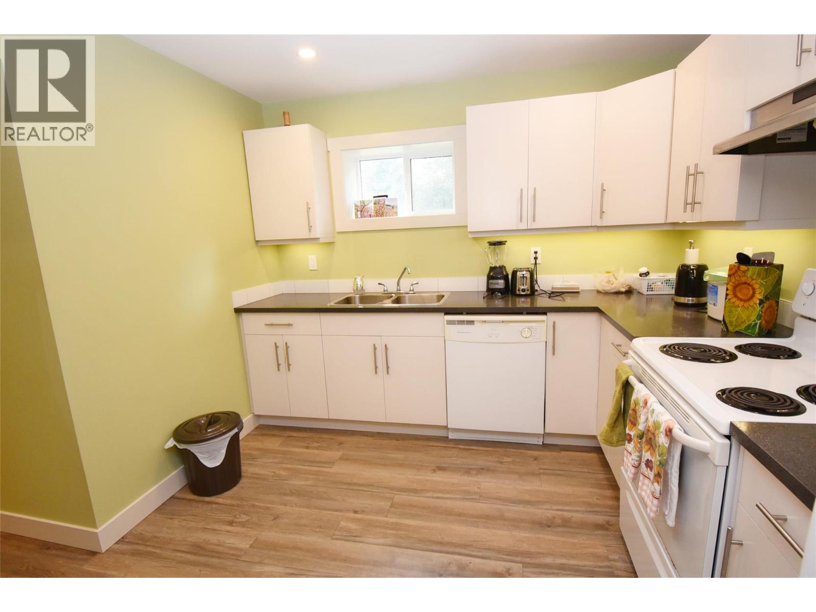 3050 Moray Street, Armstrong