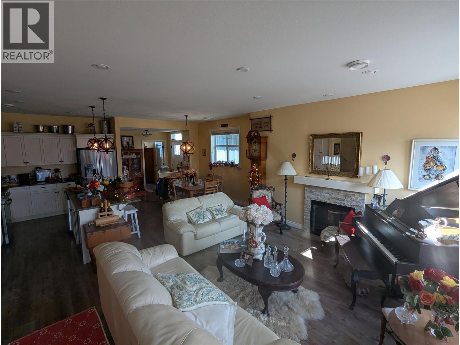 2450 Radio Tower Road Unit# 32, Oliver