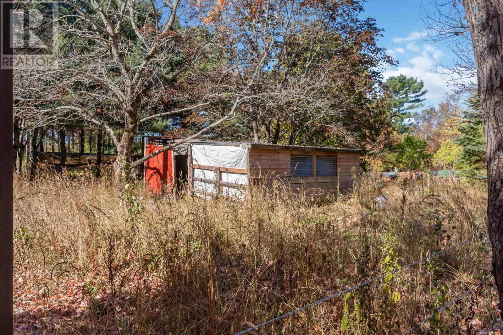 Property 23 of 47 of 9387 Highway 10