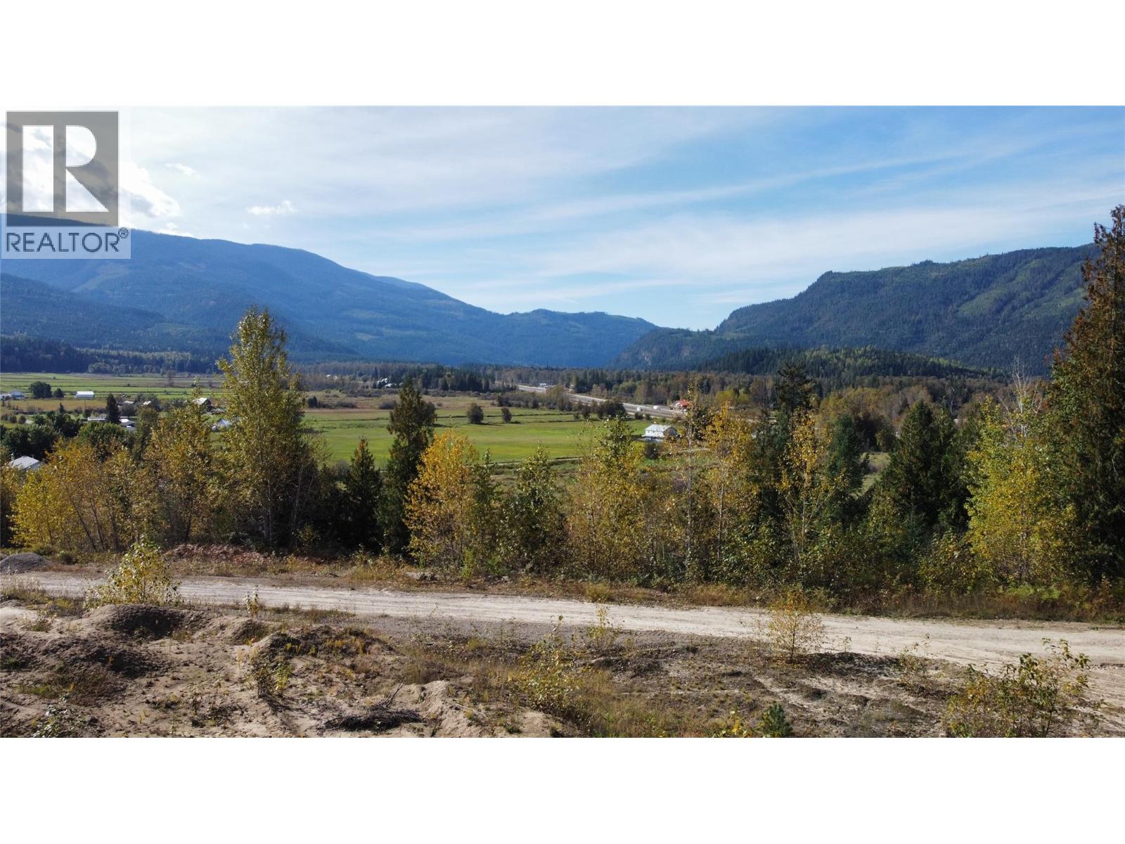  00 Oxbow Frontage Road, Malakwa