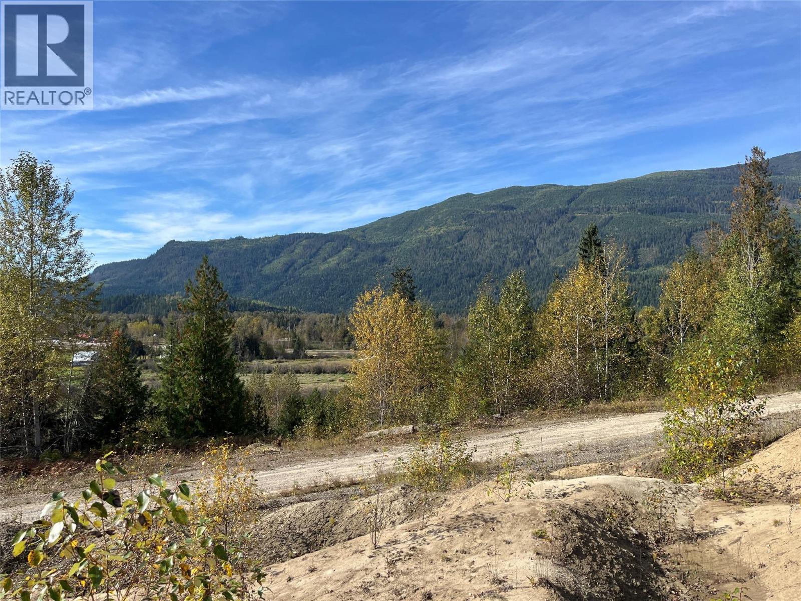  00 Oxbow Frontage Road, Malakwa