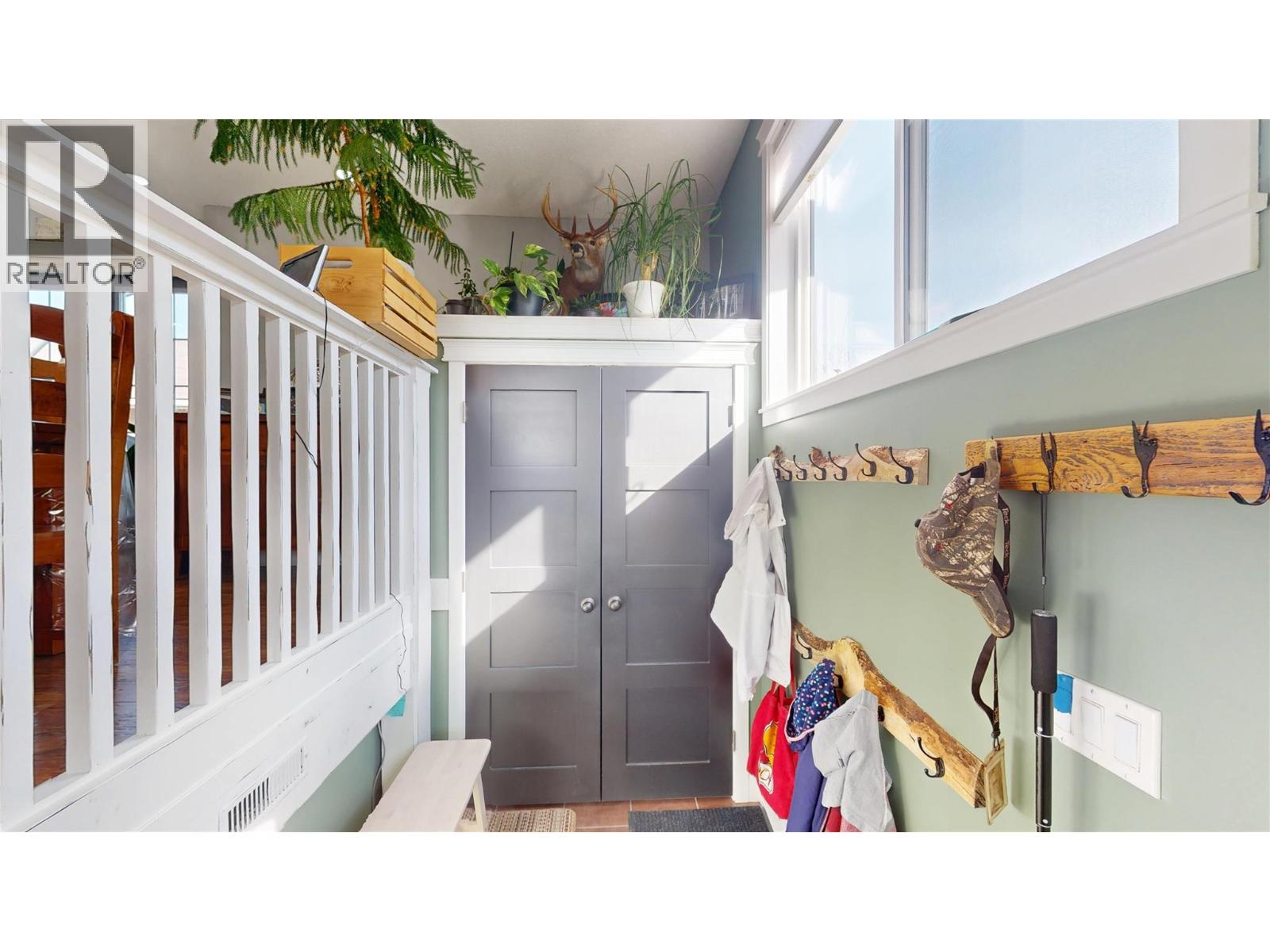 212 16TH Avenue N, Cranbrook