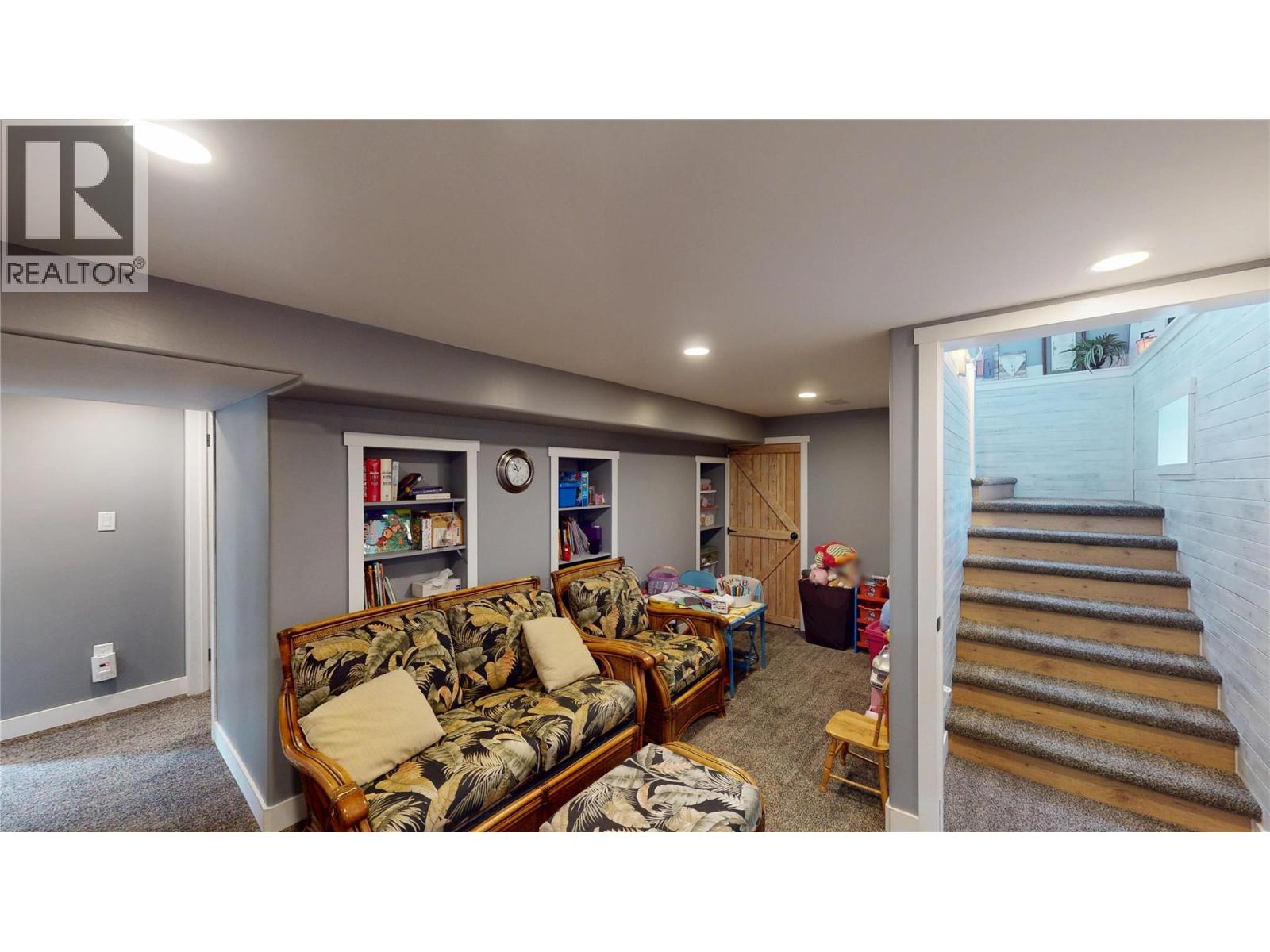 212 16TH Avenue N, Cranbrook