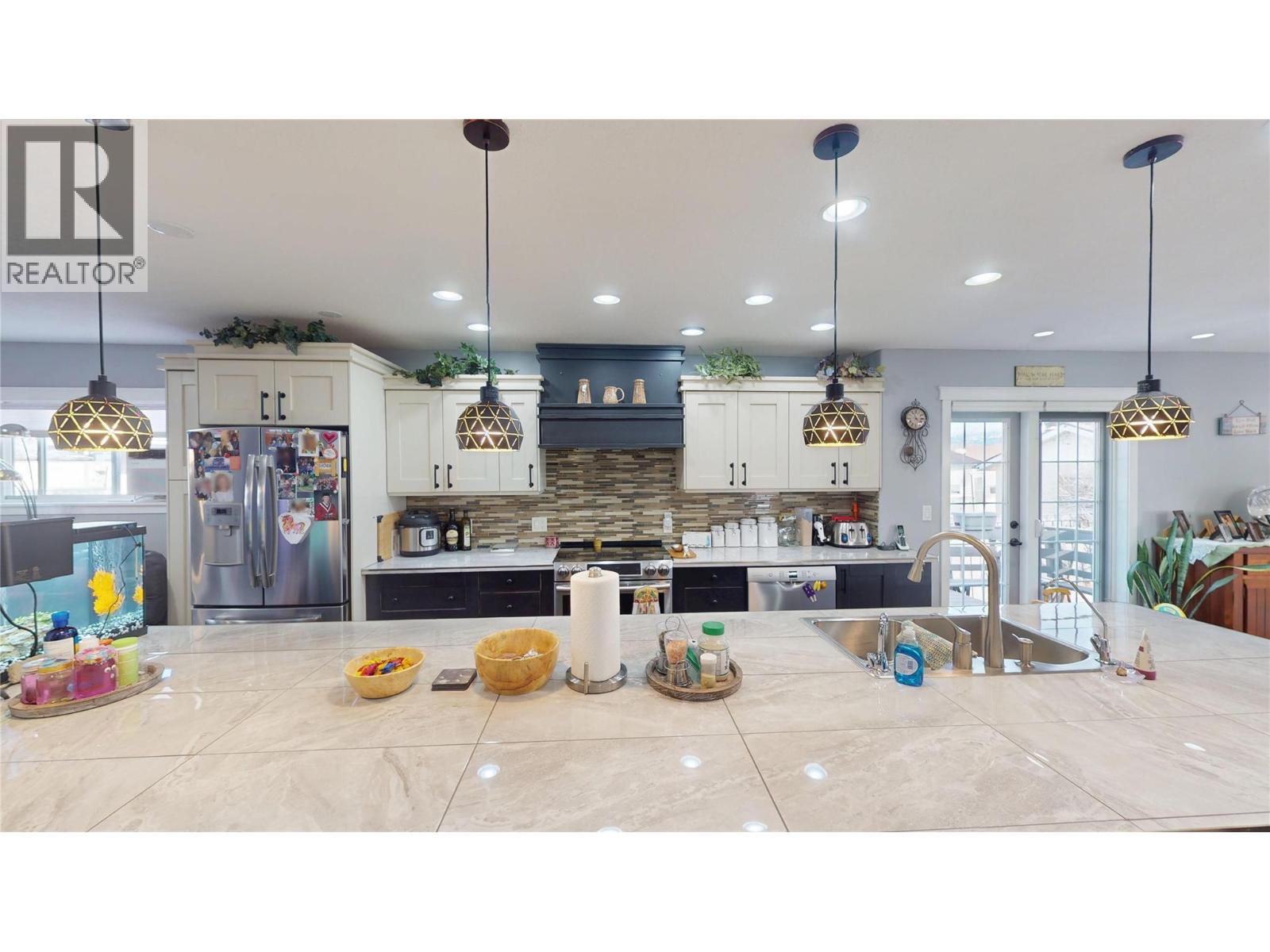 212 16TH Avenue N, Cranbrook