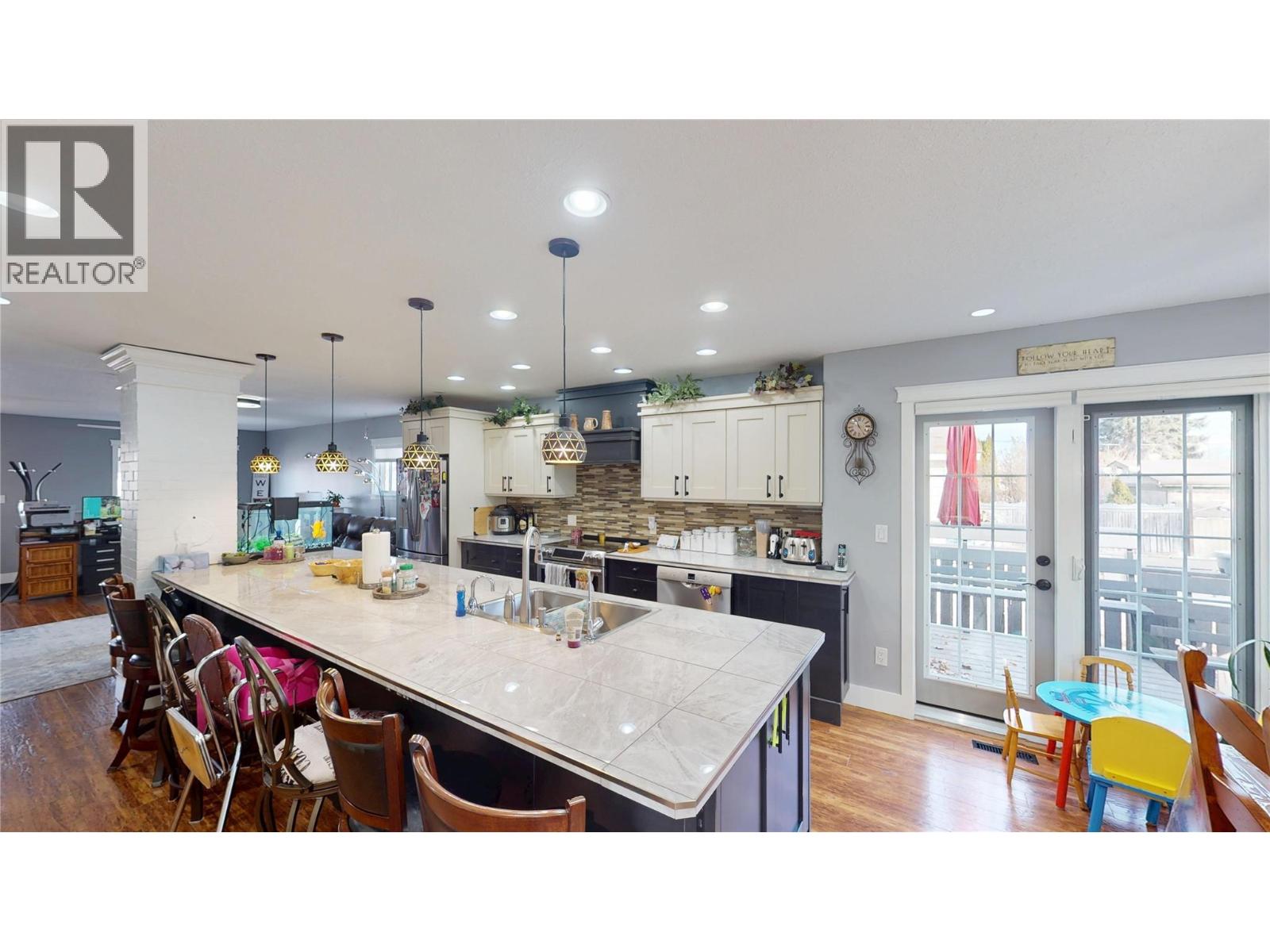 212 16TH Avenue N, Cranbrook