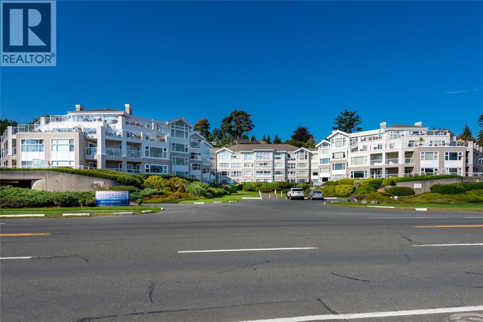 350 Island Hwy S, Campbell River - Exteriors - Full Complex View - Photo 3