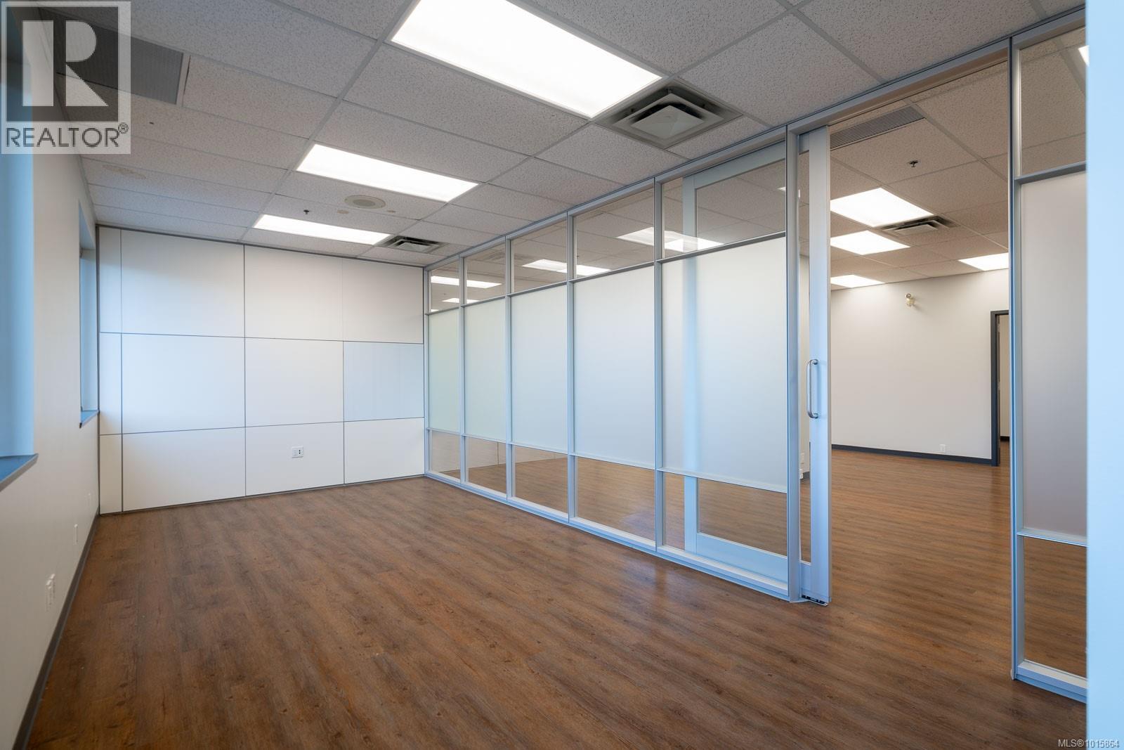Office in Nanaimo - Image 46