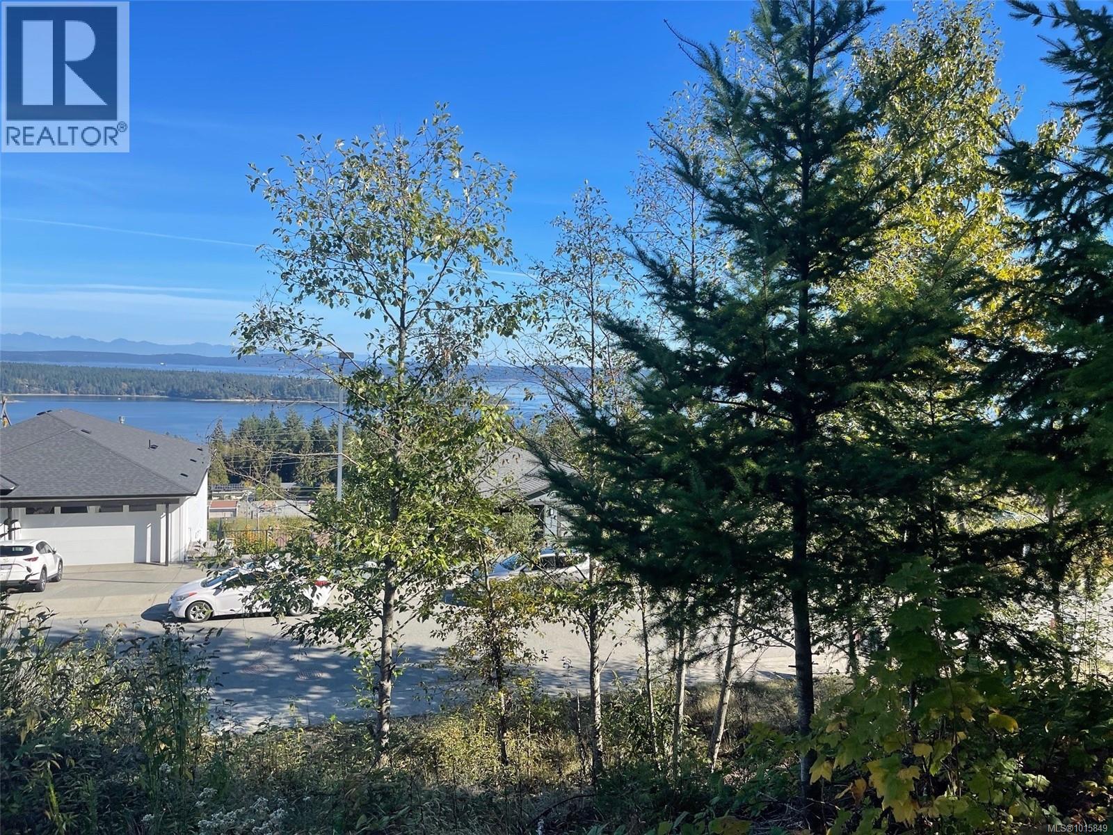 438 Thetis Dr, Ladysmith