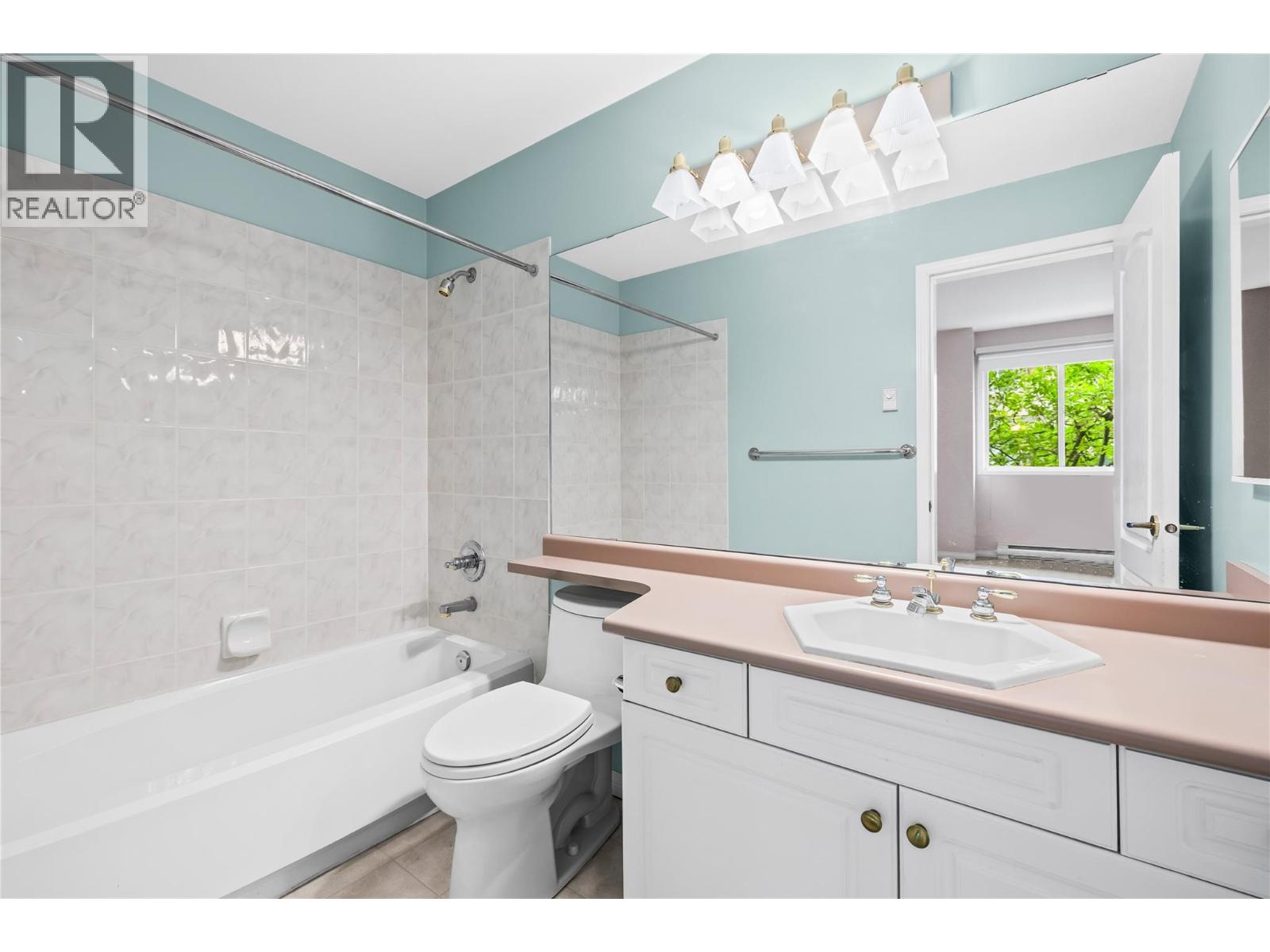 101 1964 Enterprise Way, Kelowna