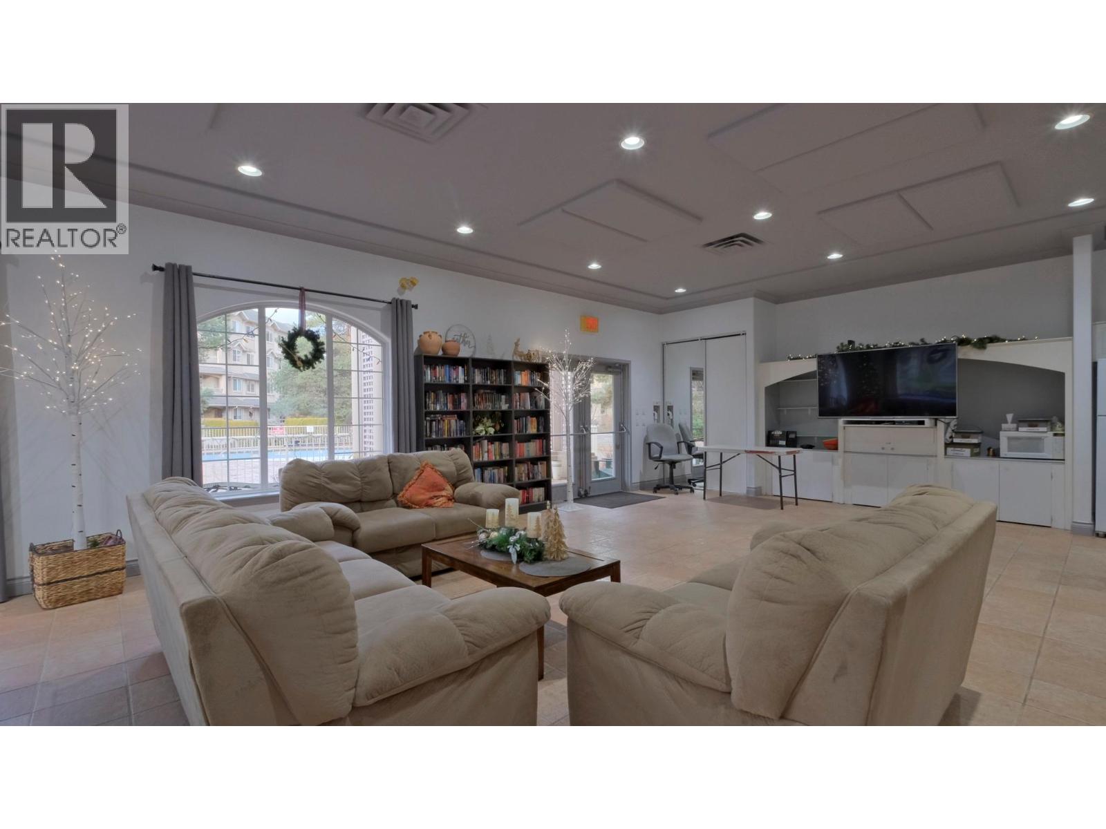 101 1964 Enterprise Way, Kelowna