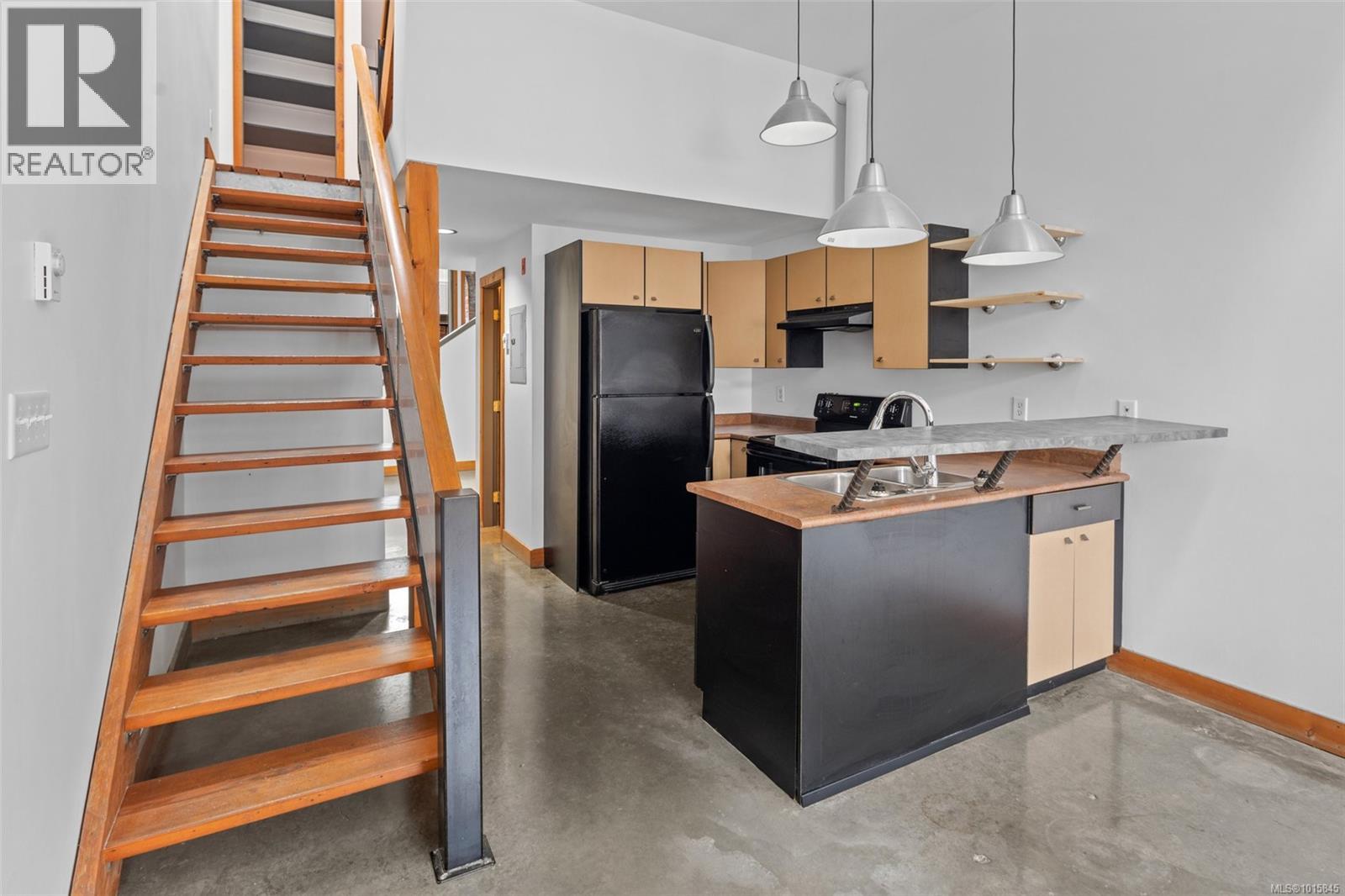203 588 Pandora Avenue, Victoria