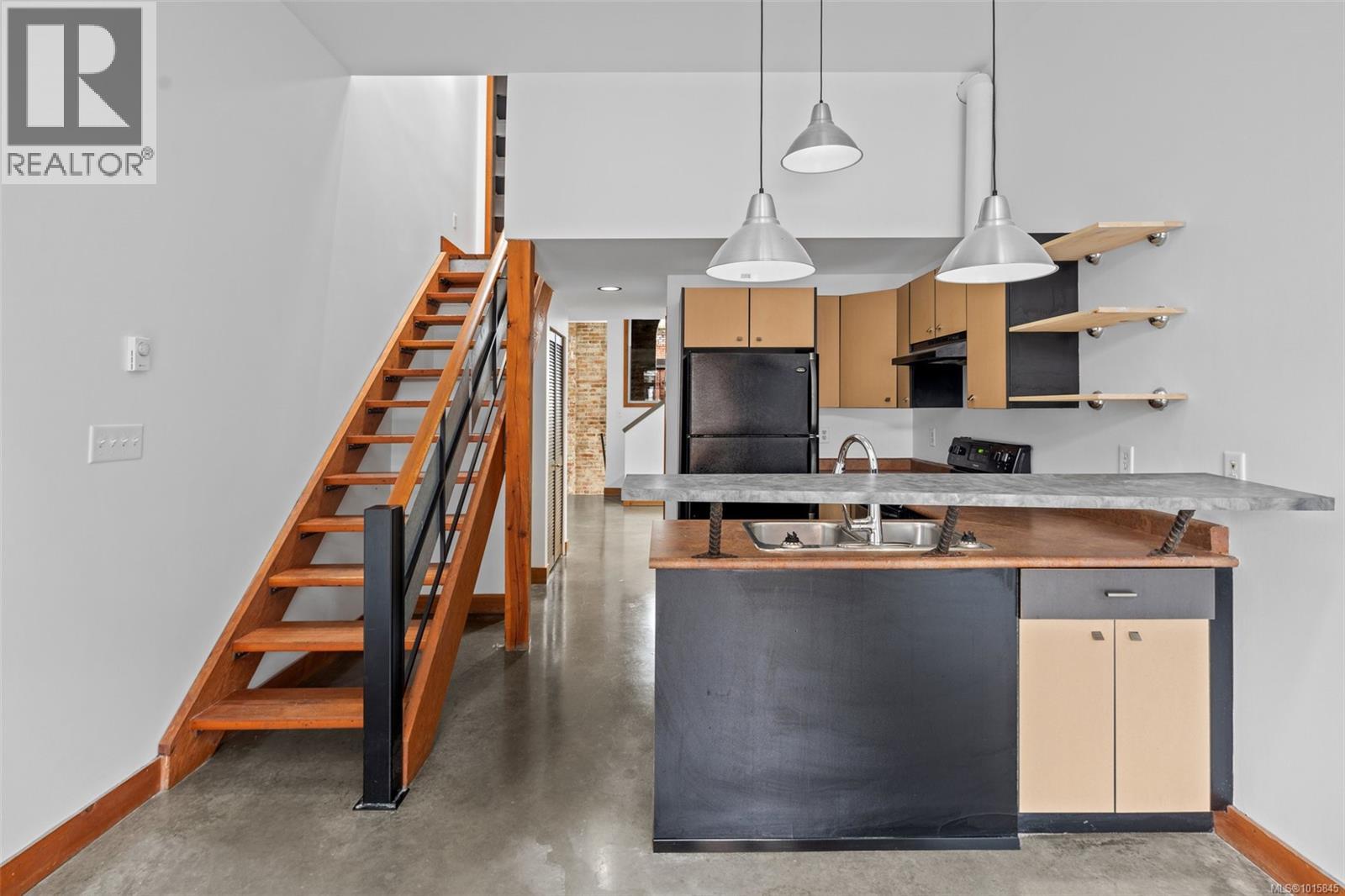 203 588 Pandora Avenue, Victoria