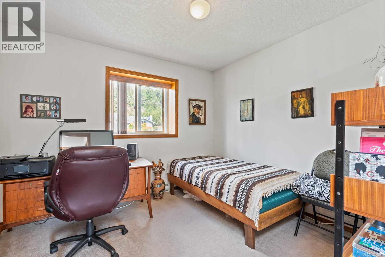  2449 Earls Court, Langford