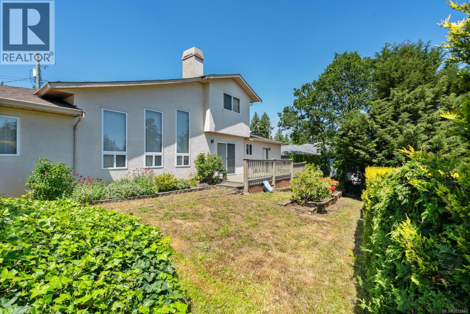  2449 Earls Court, Langford