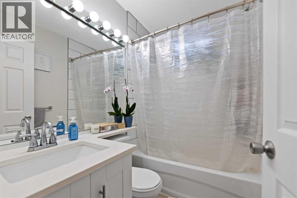 Single Family House for Sale in    Street SW Glenbrook Calgary 