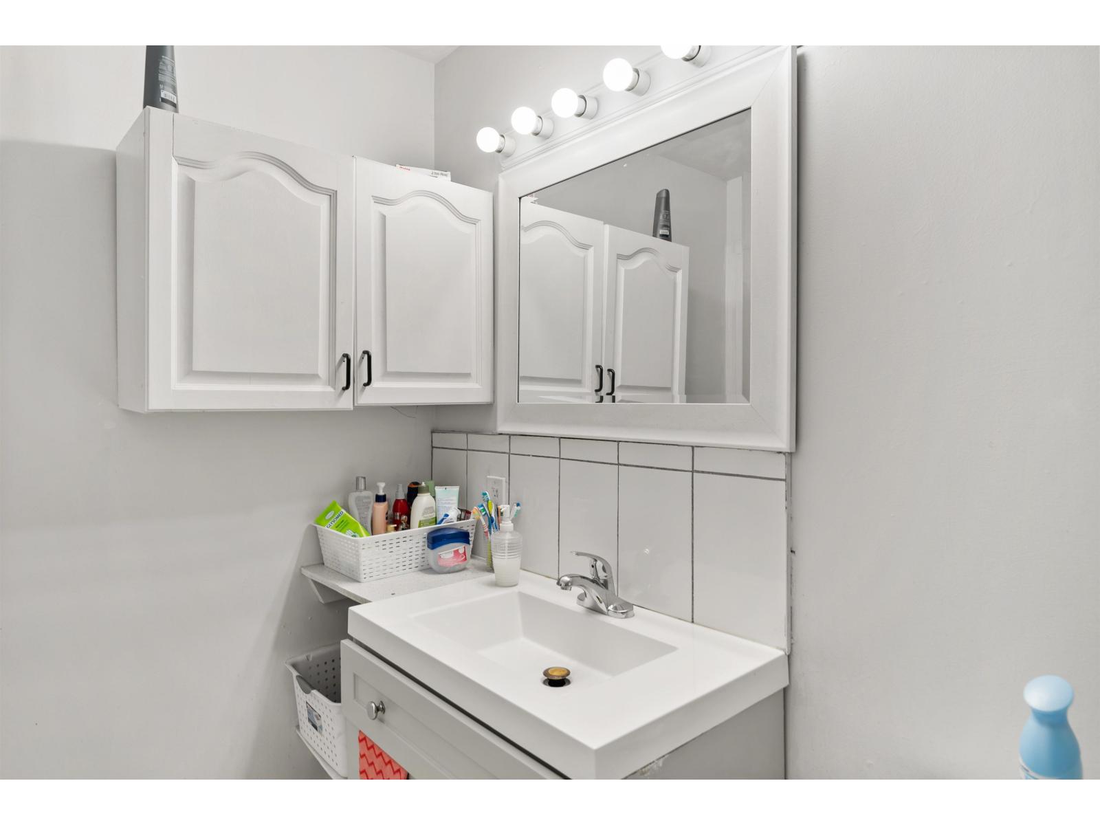 11186 FARMS ROAD, Mission