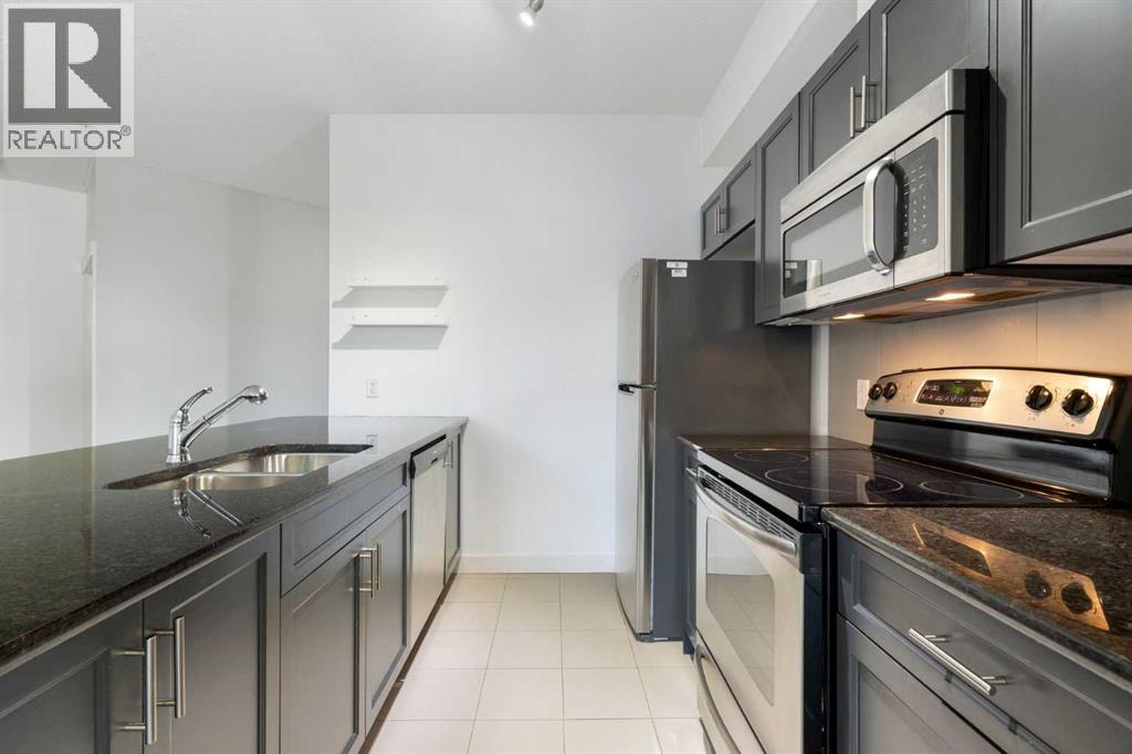 Single Family House Loft for Sale in    Avenue NW Varsity Calgary 