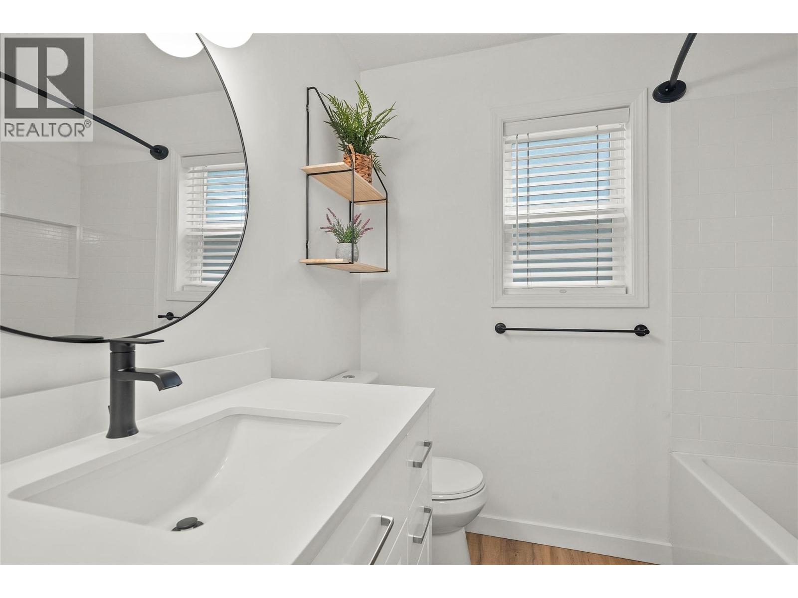 2289 Ta Lana Trail, Sorrento