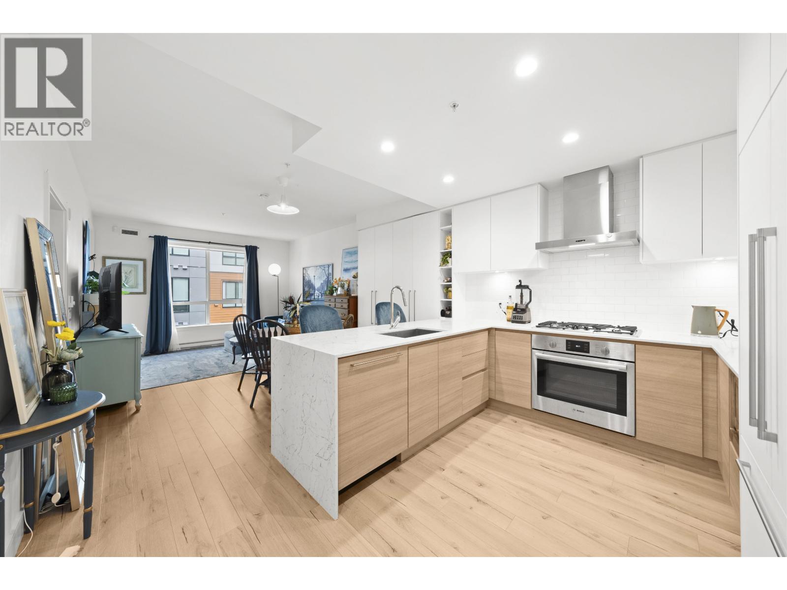 422 3131 MURRAY STREET, Port Moody