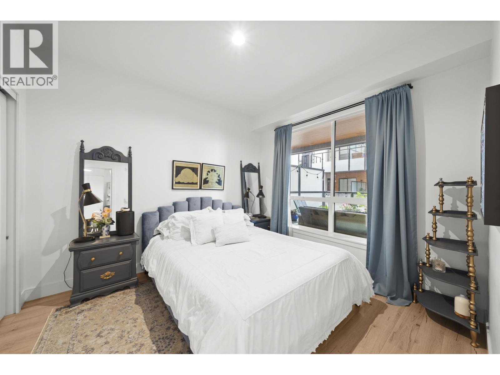 422 3131 MURRAY STREET, Port Moody