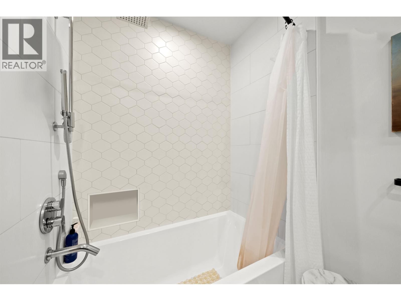 422 3131 MURRAY STREET, Port Moody