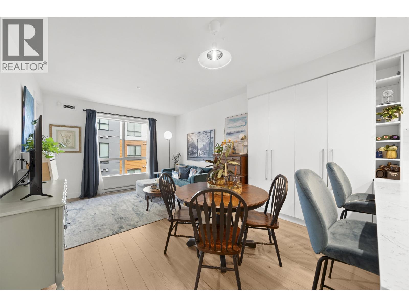 422 3131 MURRAY STREET, Port Moody