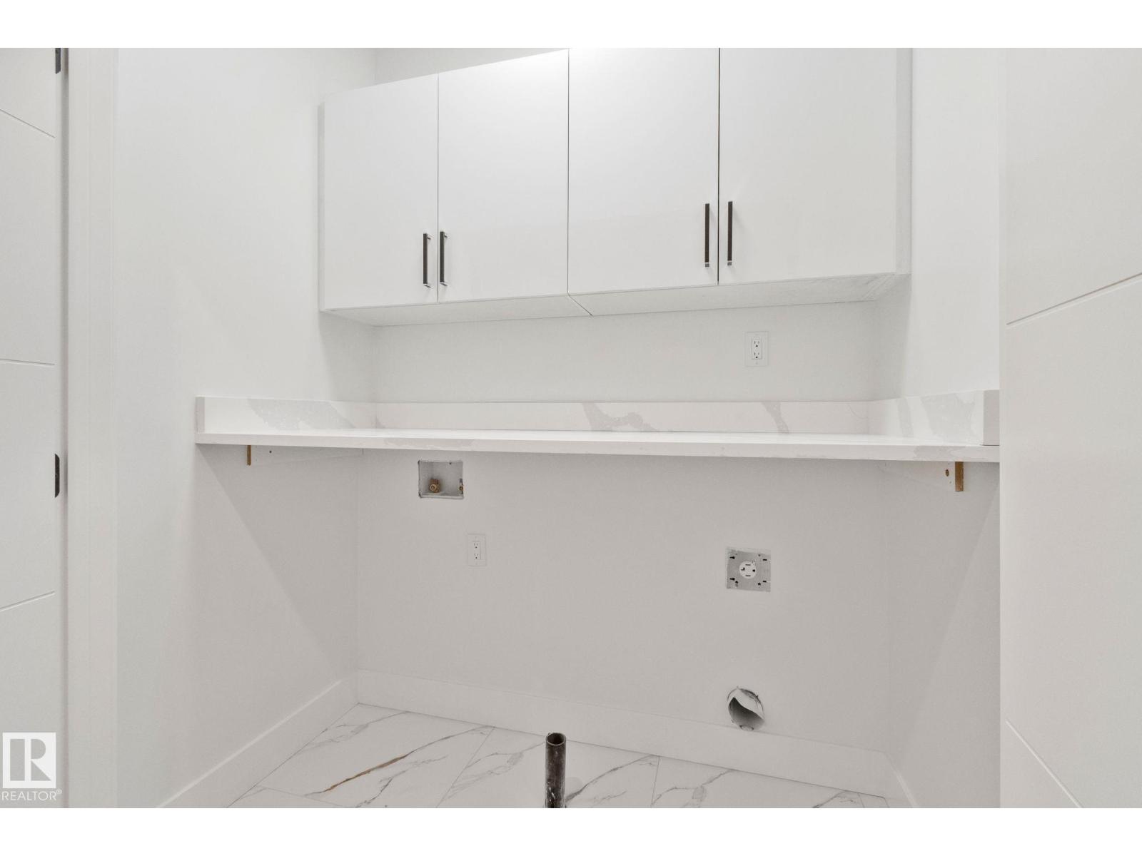 11036 128 ST NW, Edmonton