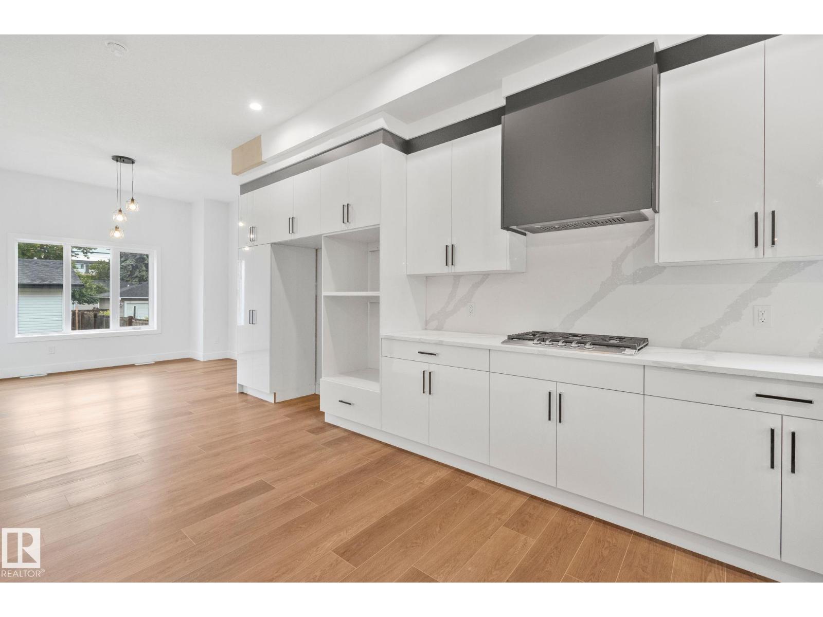 11036 128 ST NW, Edmonton