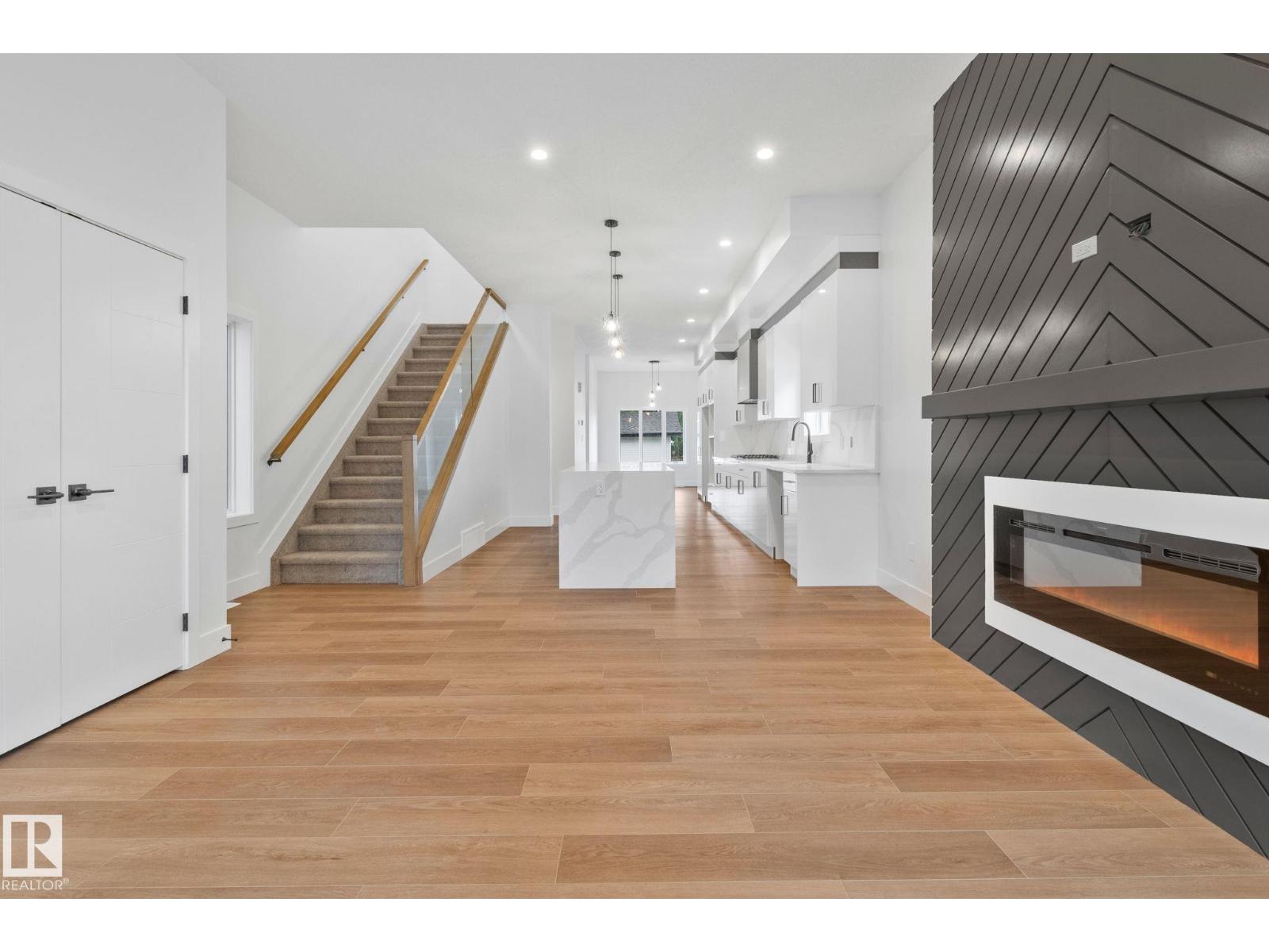 11036 128 ST NW, Edmonton