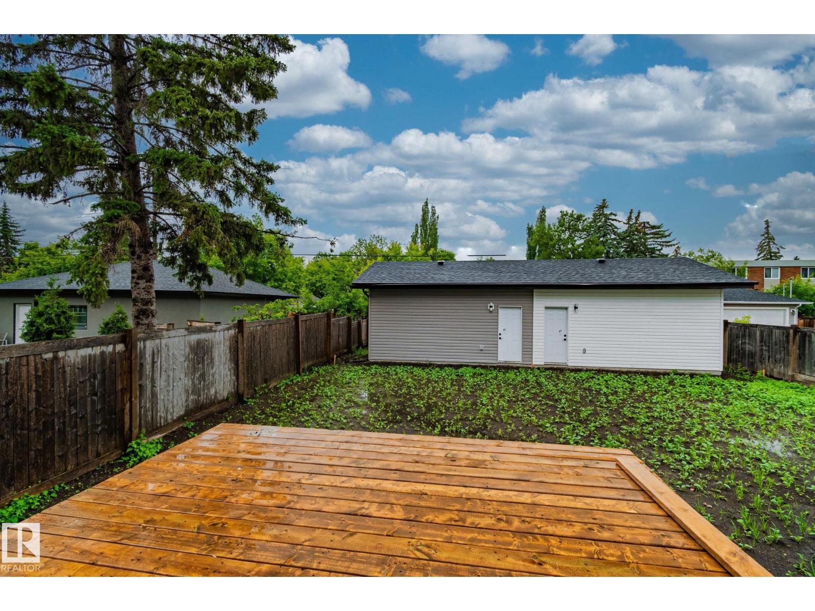 11032 128 ST NW, Edmonton