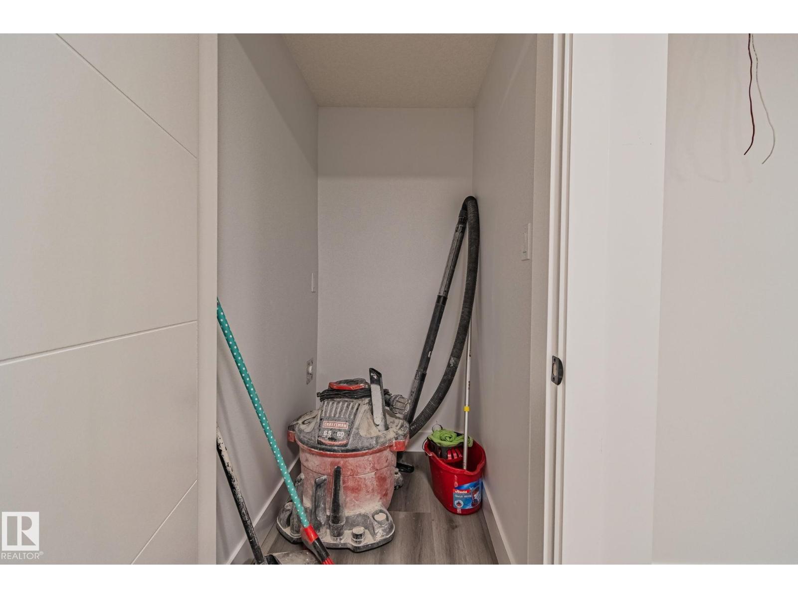 11032 128 ST NW, Edmonton