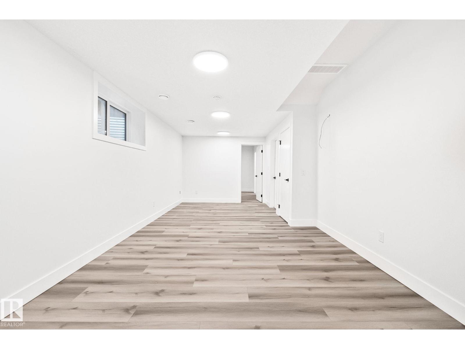 11032 128 ST NW, Edmonton