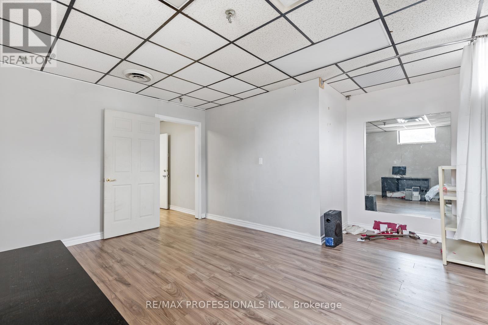 B1 – 4640 JANE STREET