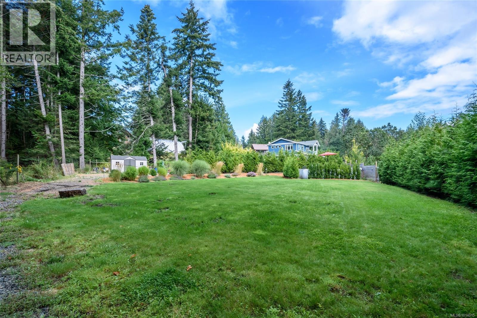 7863 Tozer Rd, Fanny Bay