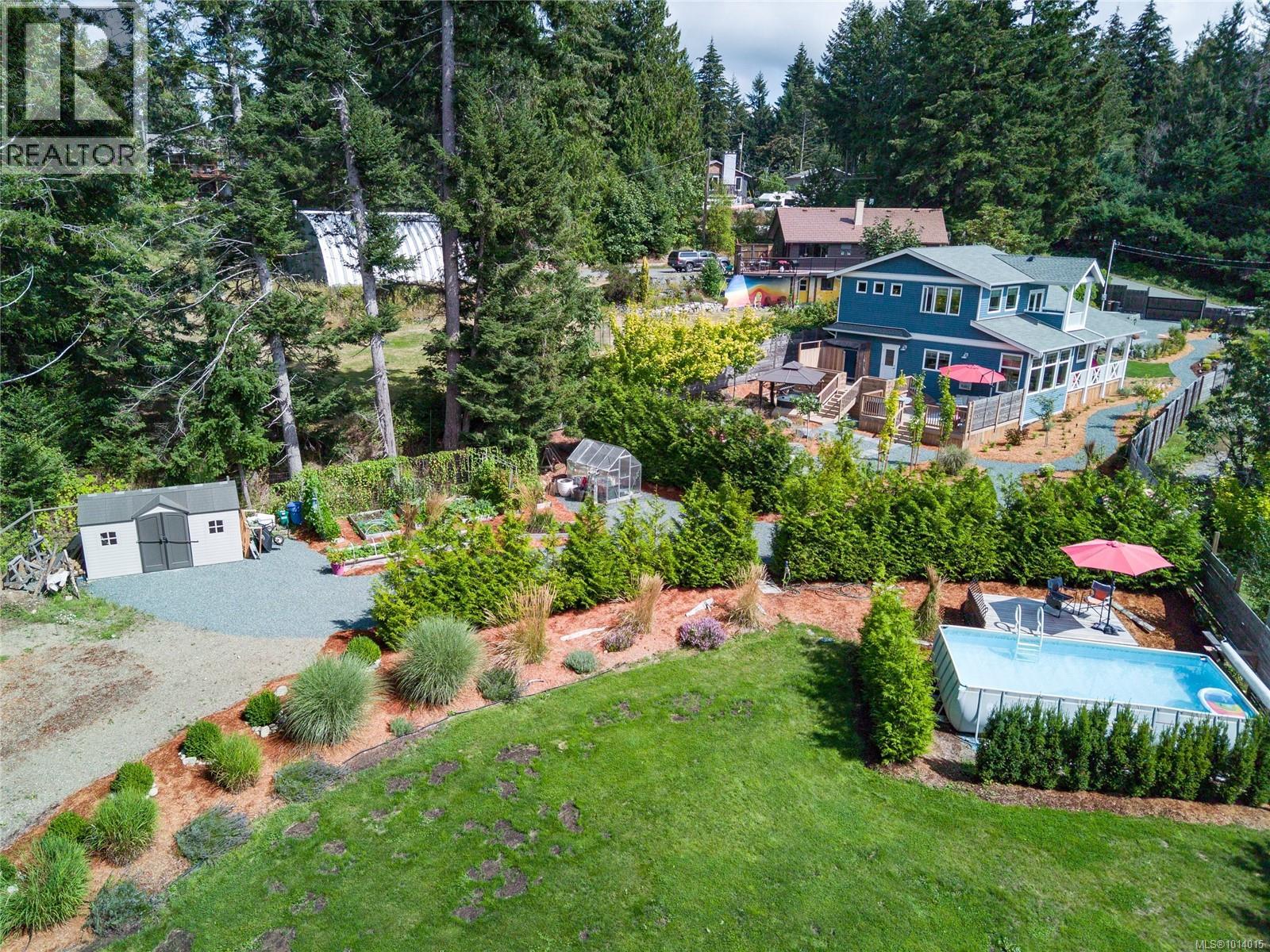 7863 Tozer Rd, Fanny Bay