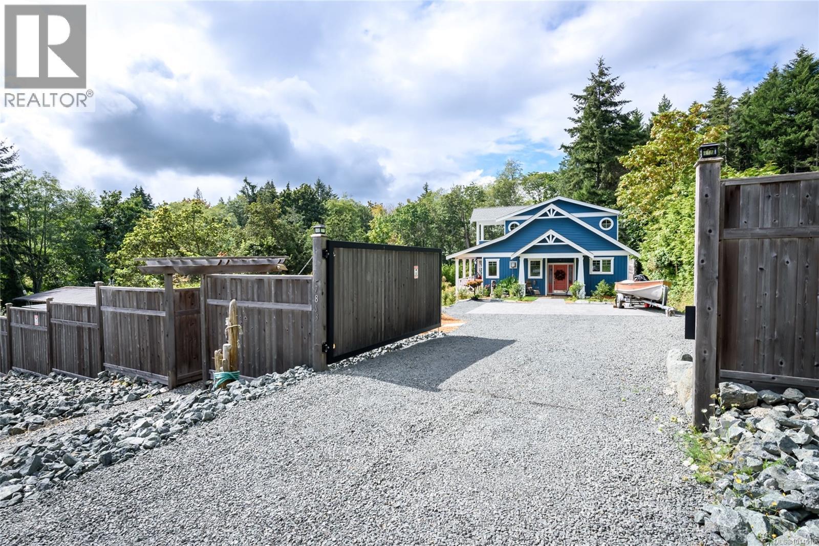 7863 Tozer Rd, Fanny Bay