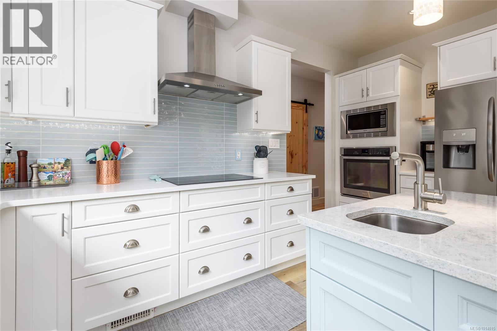 7863 Tozer Rd, Fanny Bay