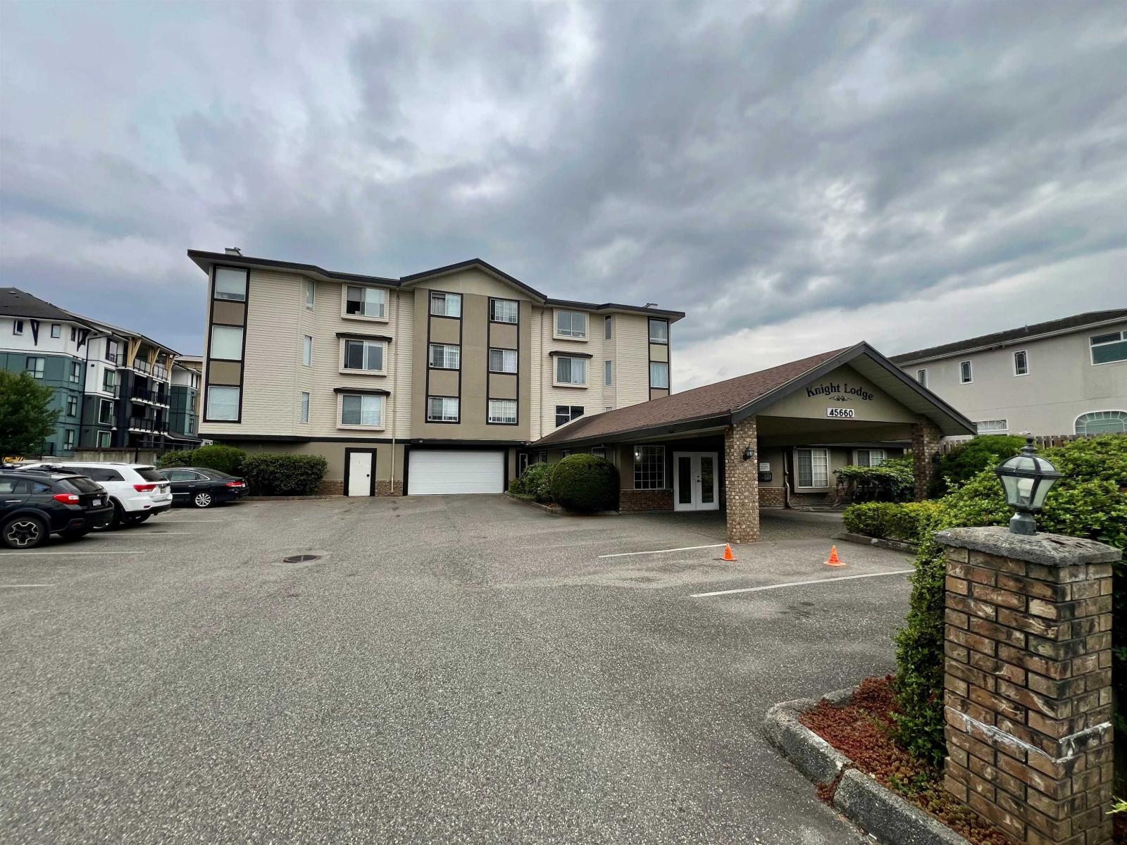 207 45660 KNIGHT ROAD, Sardis West Vedder, Chilliwack