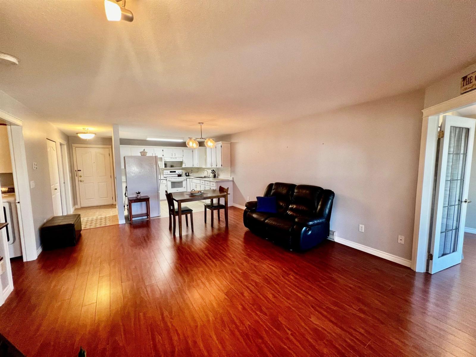 207 45660 KNIGHT ROAD, Sardis West Vedder, Chilliwack