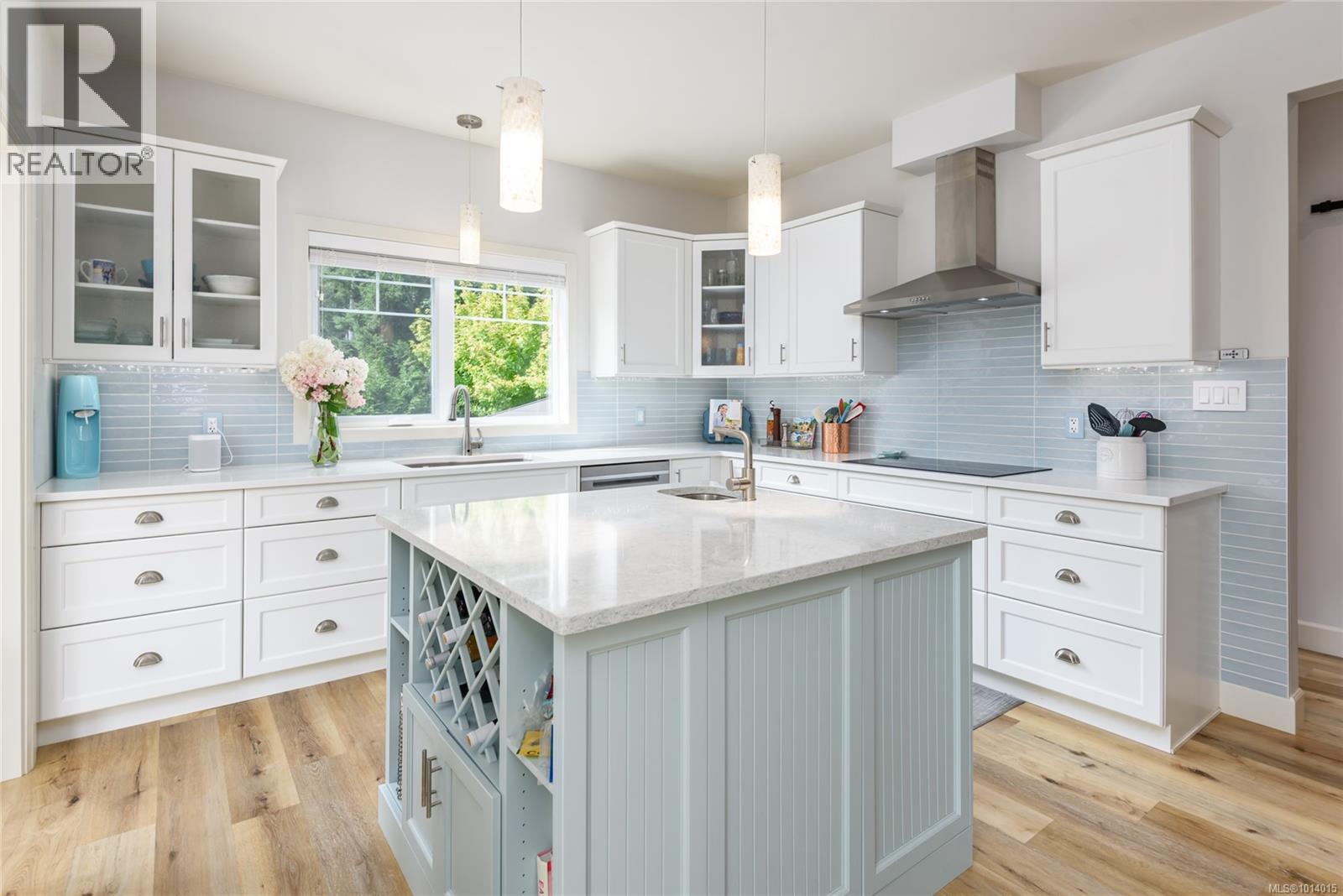 7863 Tozer Rd, Fanny Bay