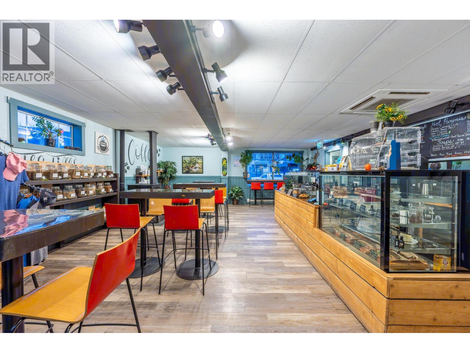  901 10TH  S Avenue, Golden