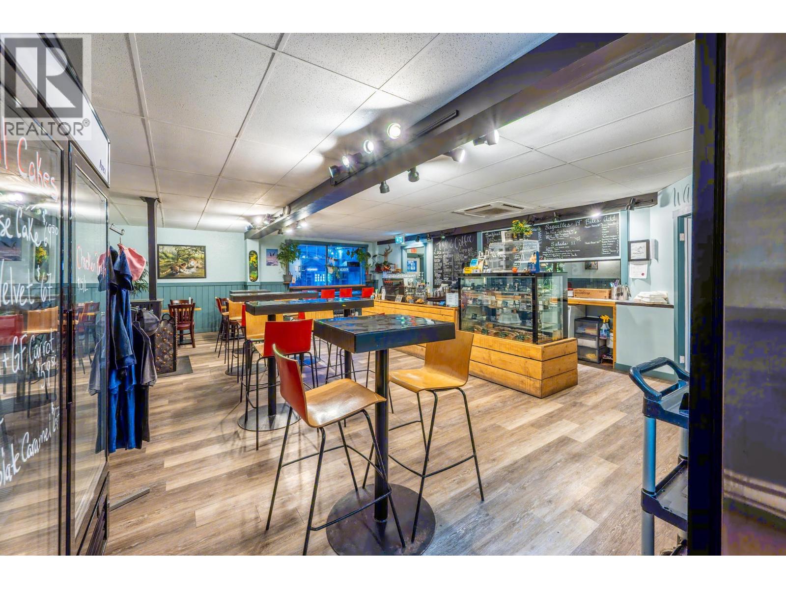  901 10TH  S Avenue, Golden