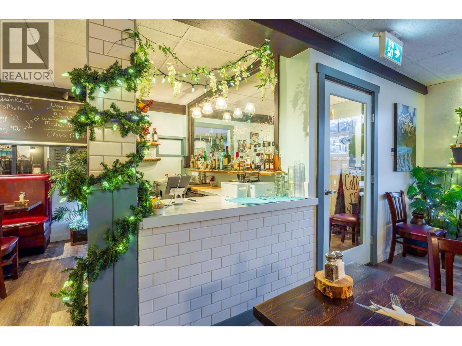  901 10TH  S Avenue, Golden