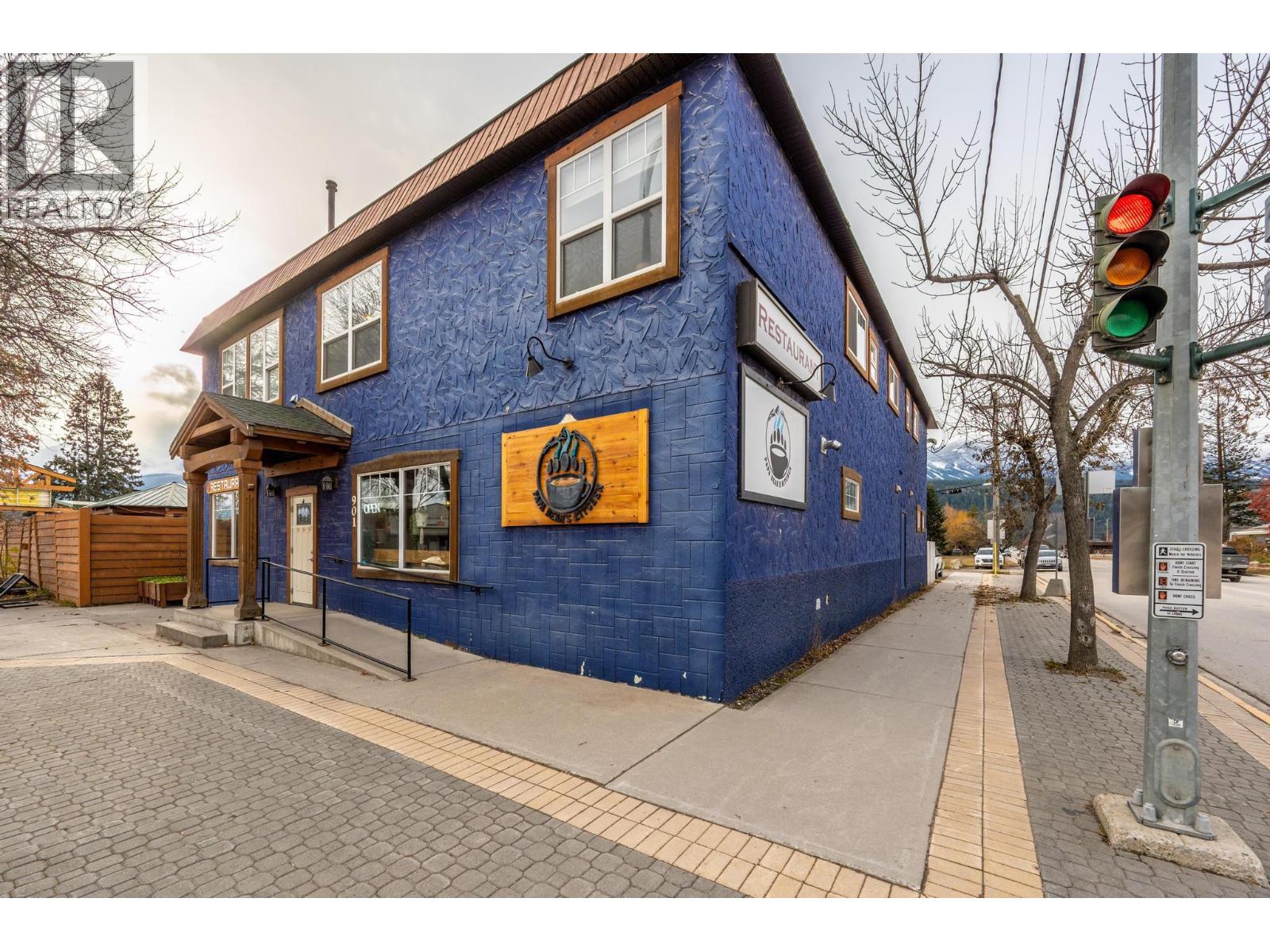  901 10TH  S Avenue, Golden