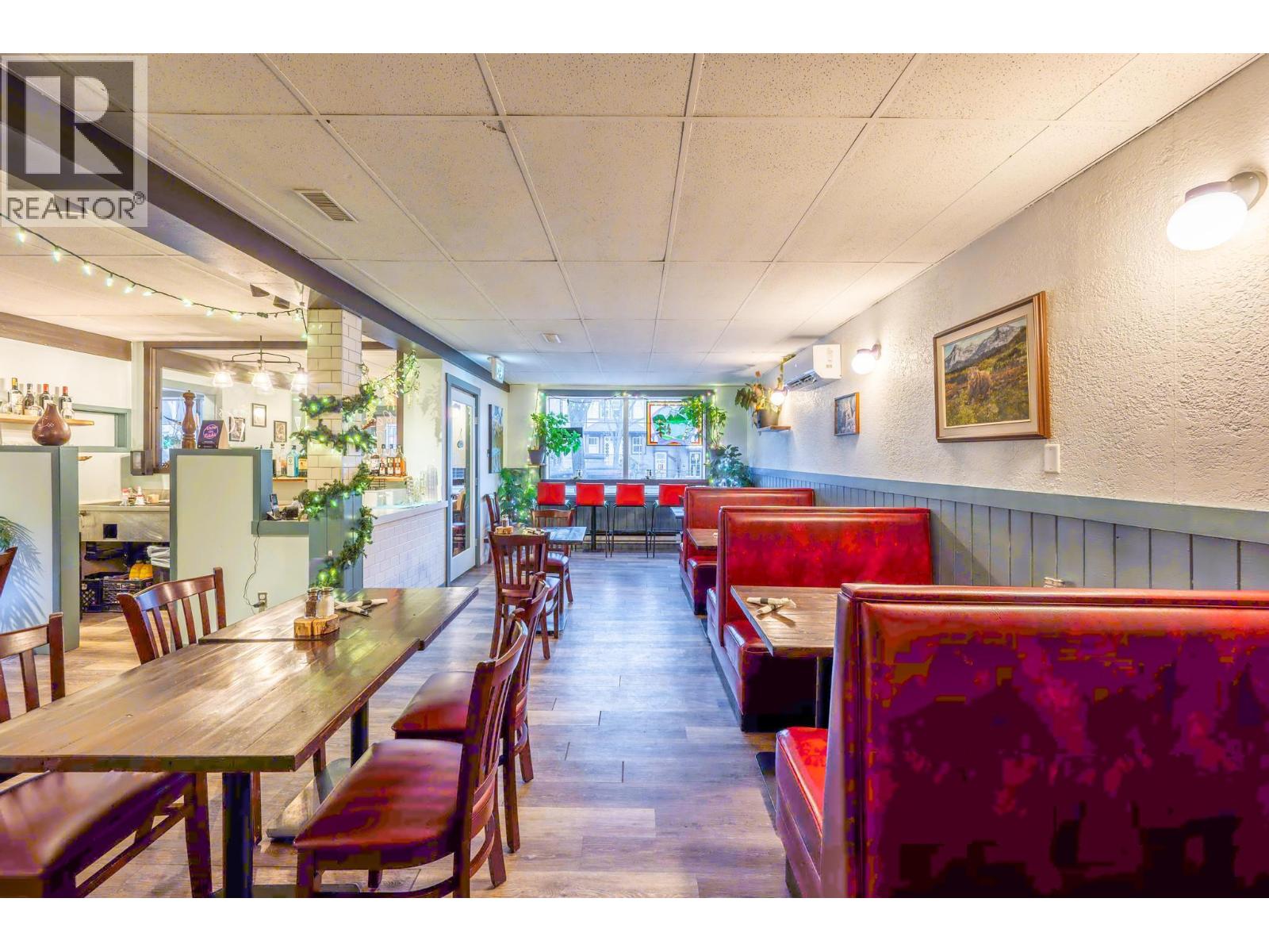  901 10TH  S Avenue, Golden