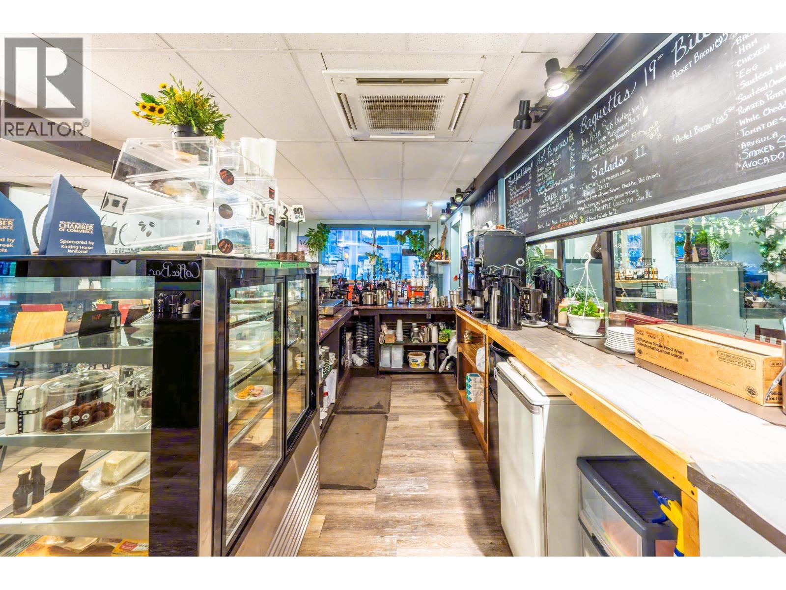  901 10TH  S Avenue, Golden