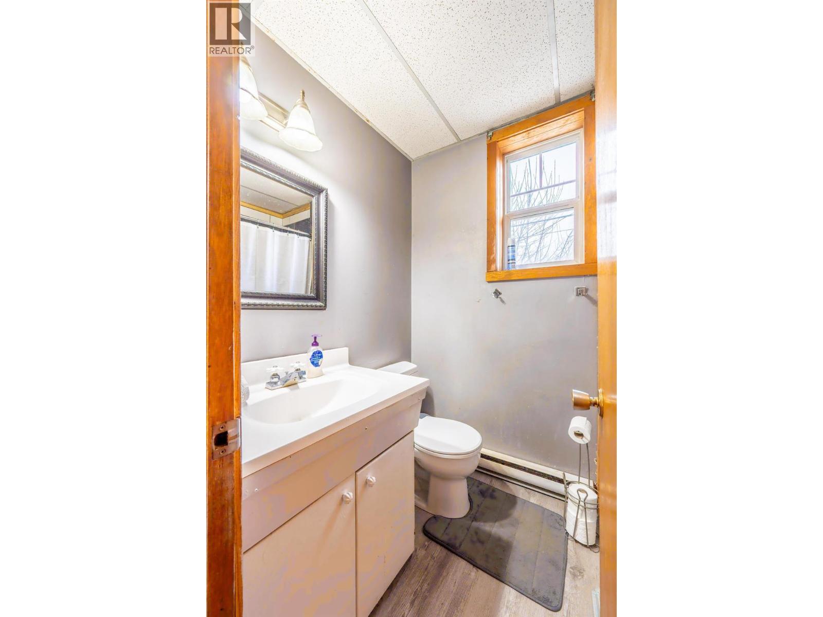  901 10TH  S Avenue, Golden