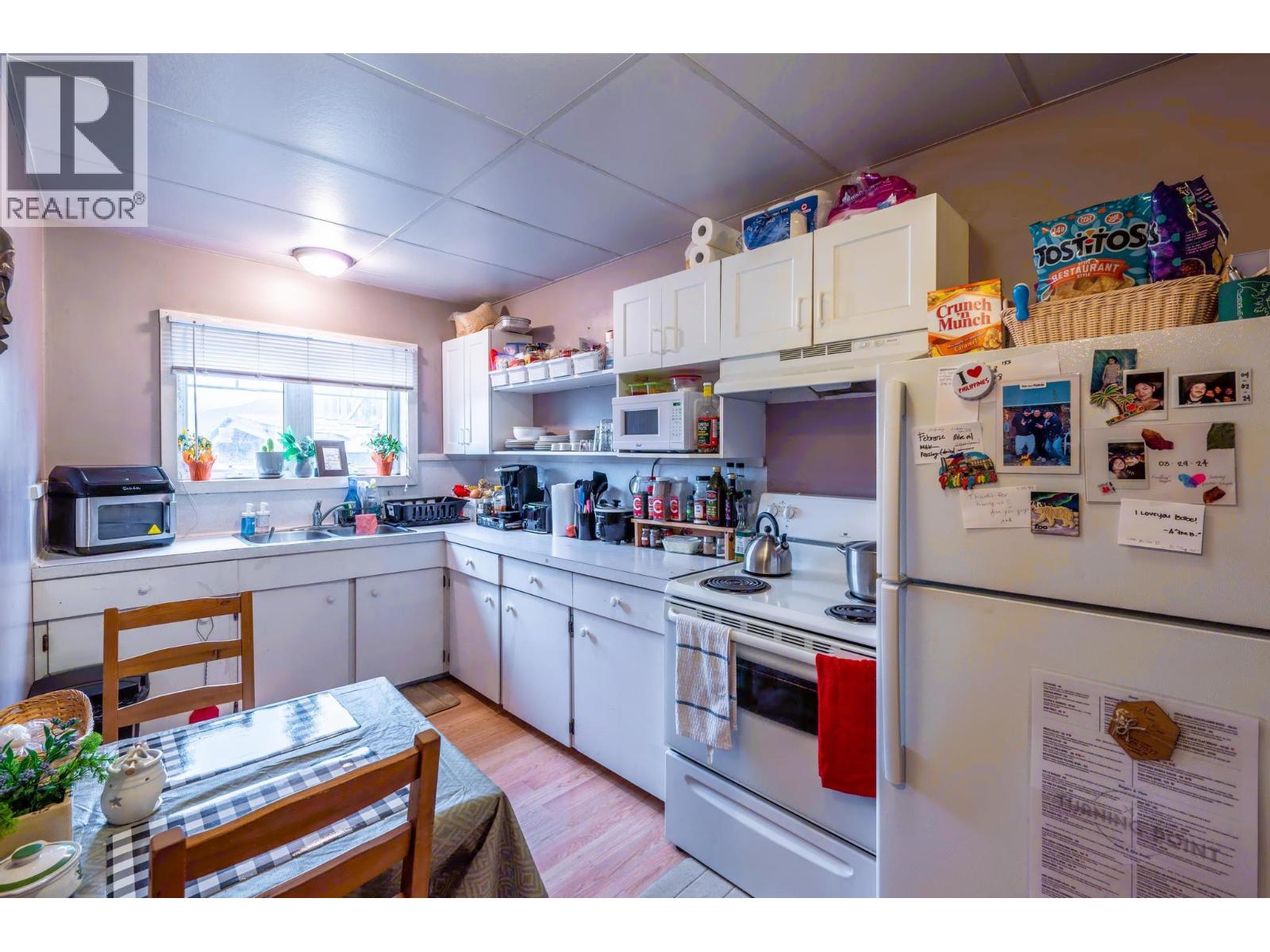  901 10TH  S Avenue, Golden