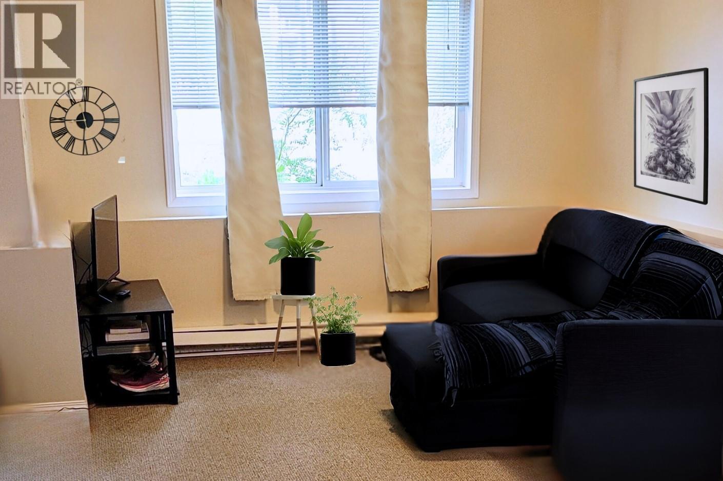  1086 Raymer Avenue, Kelowna